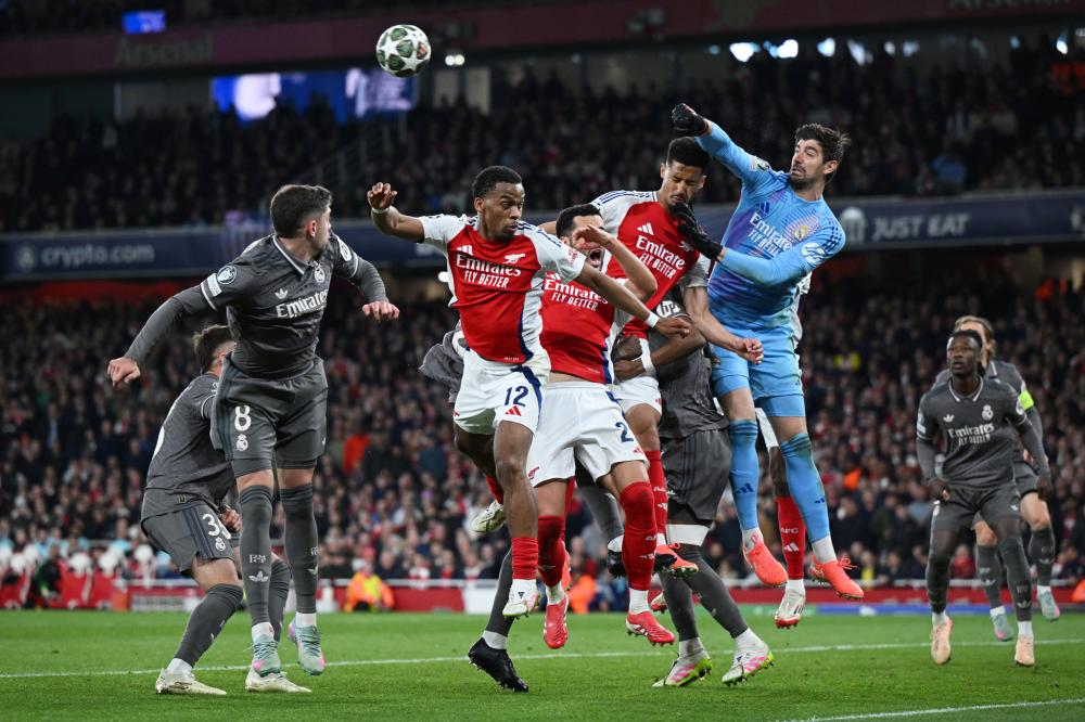 全国冰壶锦标赛在青海西宁开赛.